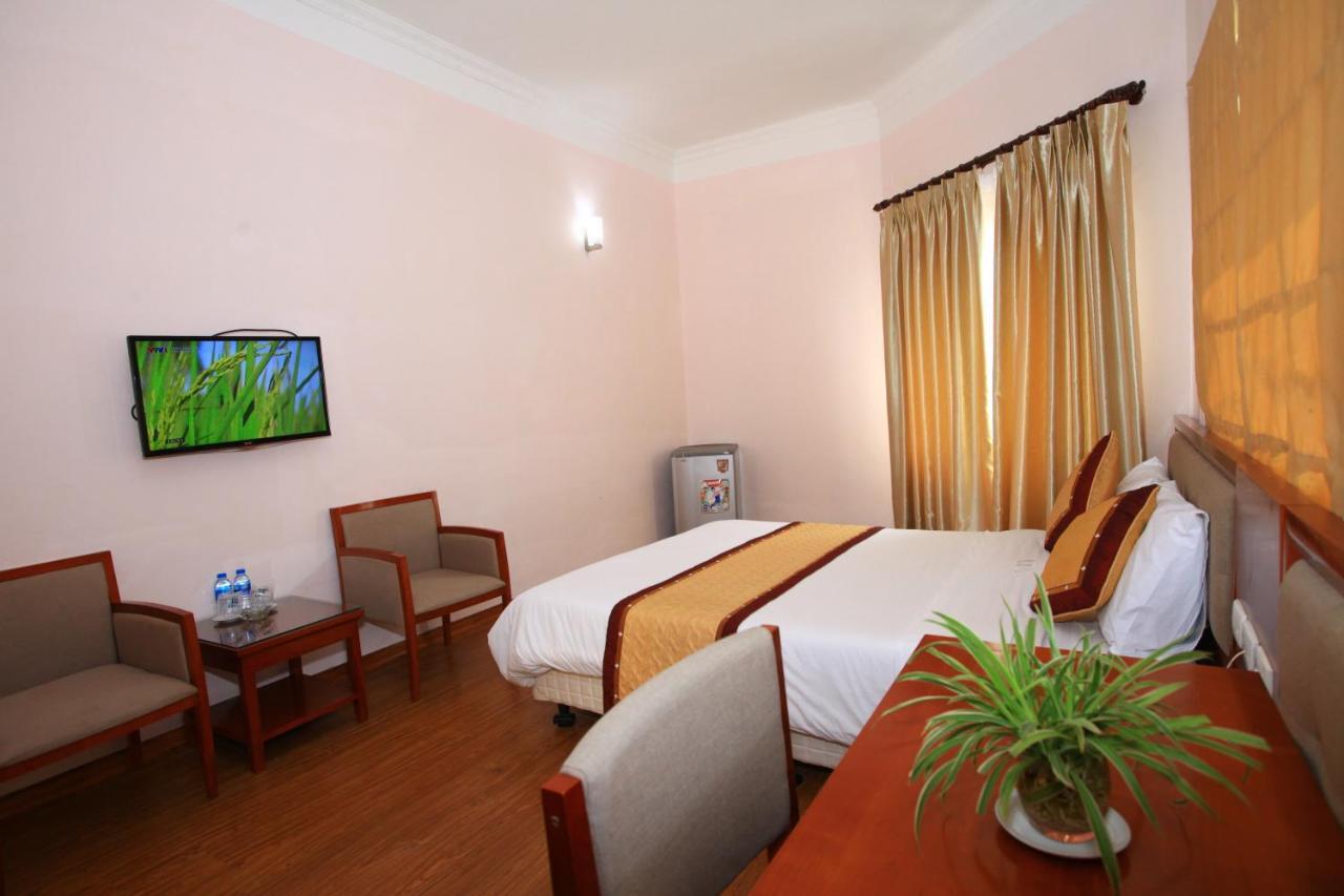 ATS Hotel Hanoi Buitenkant foto